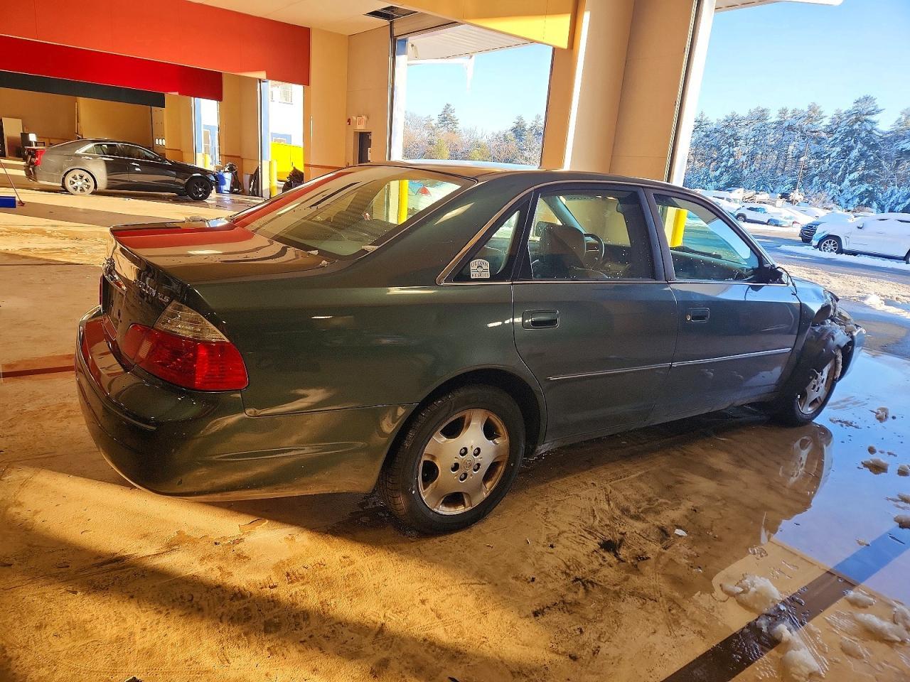 2004 TOYOTA Avalon