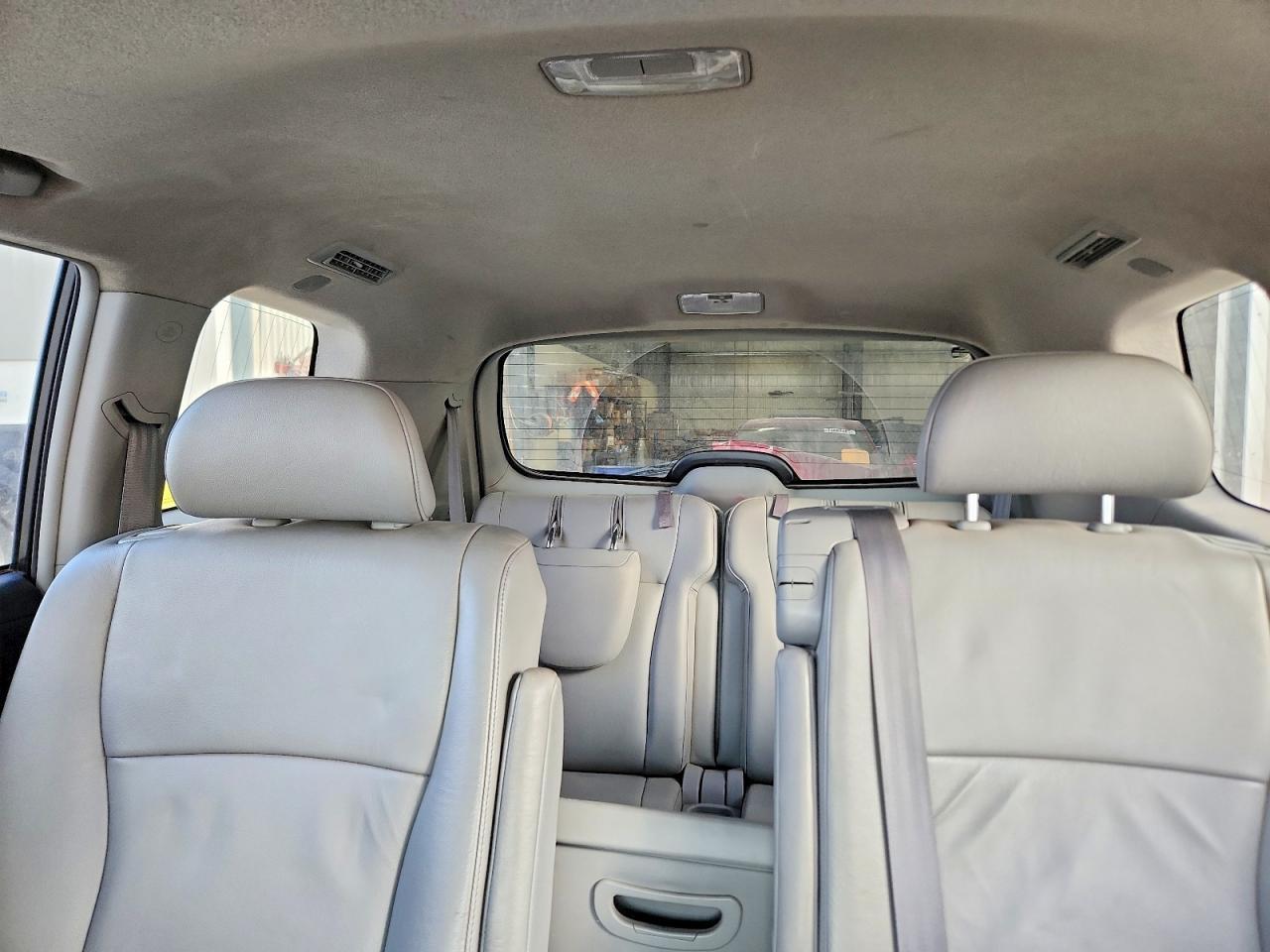 2011 TOYOTA HIGHLANDER