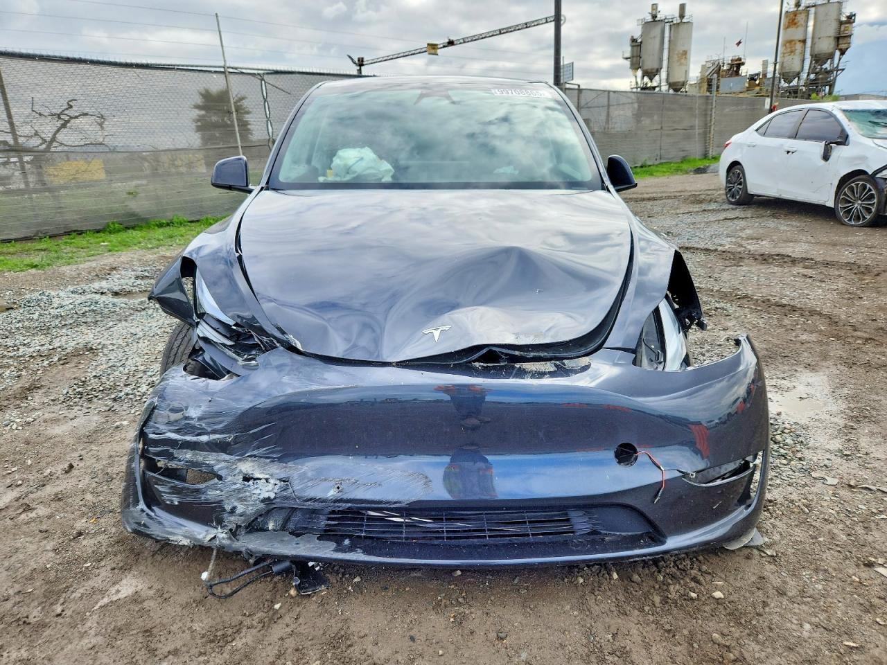 2024 TESLA MODEL Y