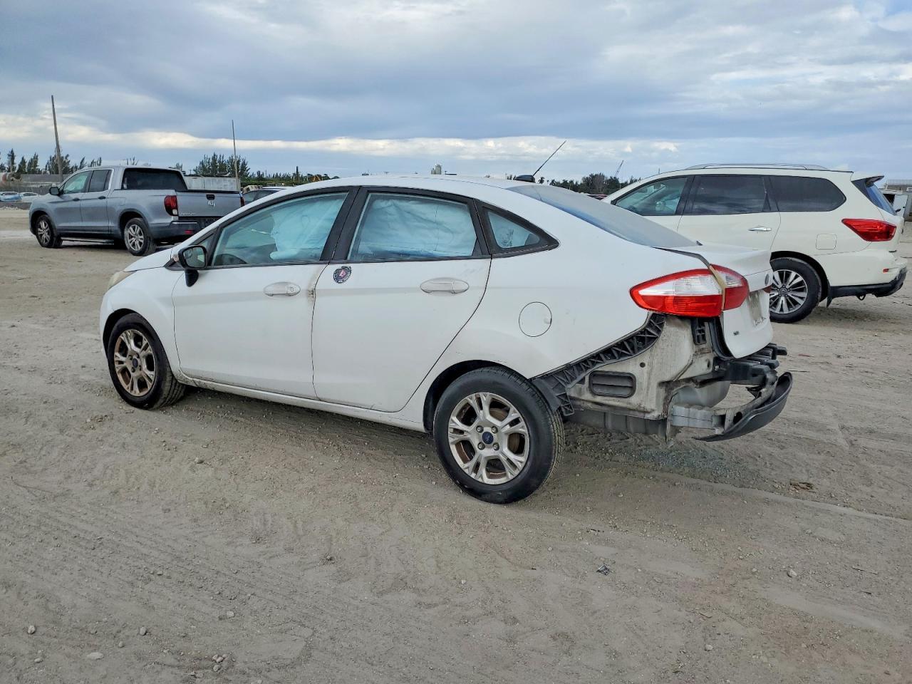 2015 FORD Fiesta