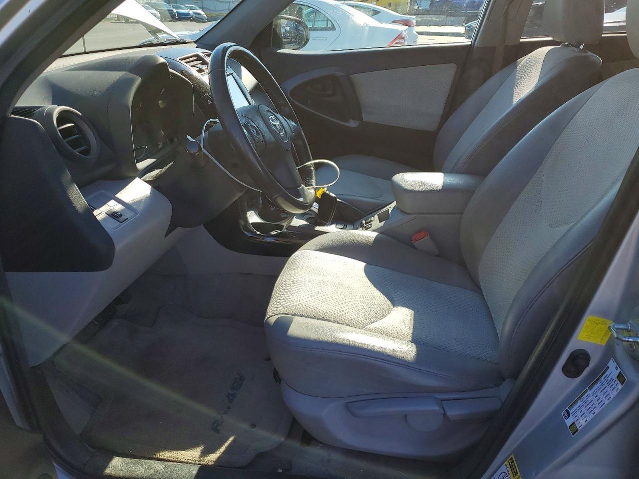 2013 TOYOTA RAV4