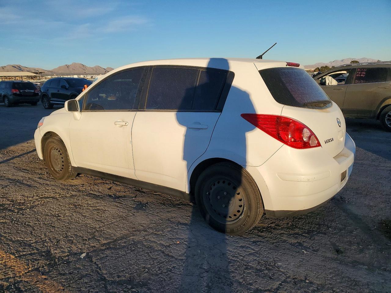 2011 NISSAN VERSA
