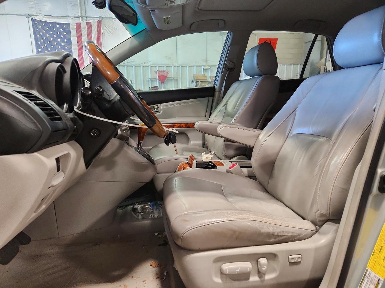2005 LEXUS Rx 330