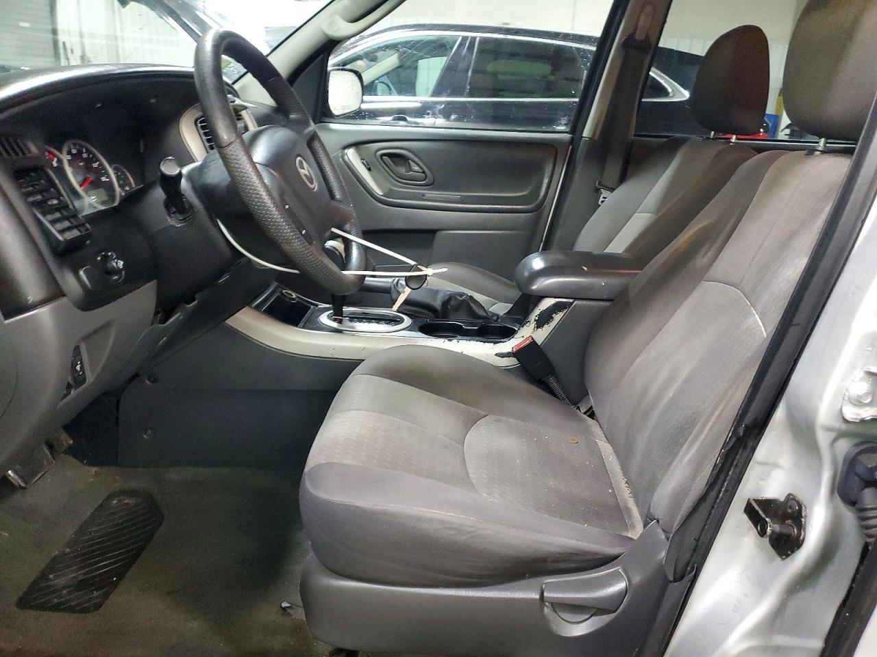2006 MAZDA Tribute