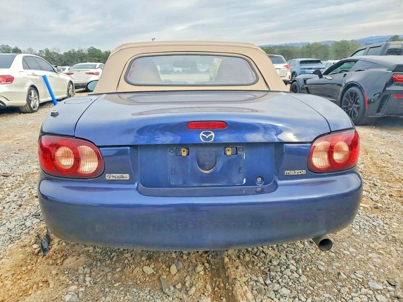 2003 MAZDA MX-5 Miata