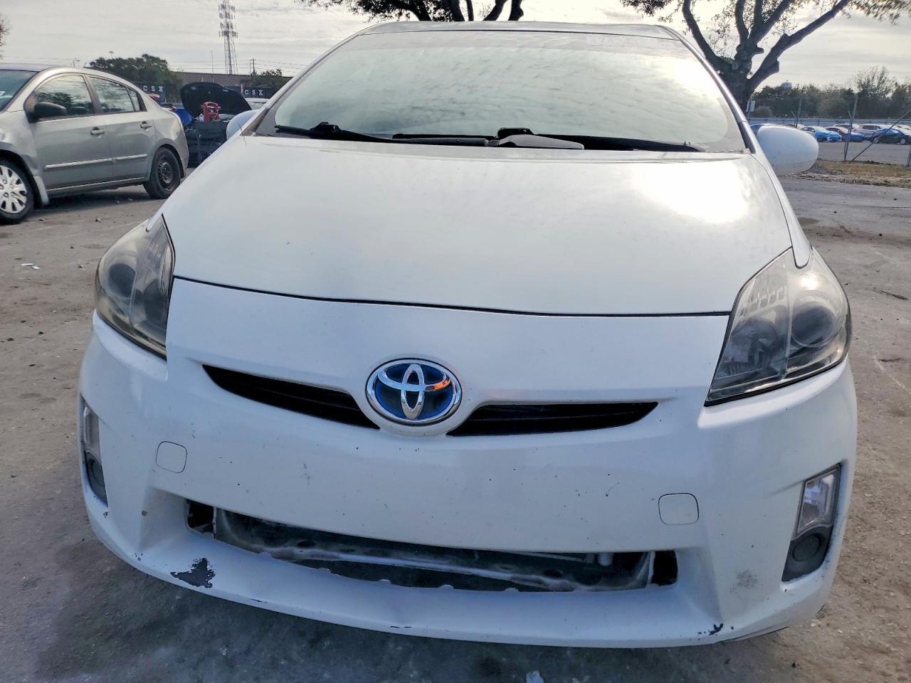 2011 TOYOTA PRIUS