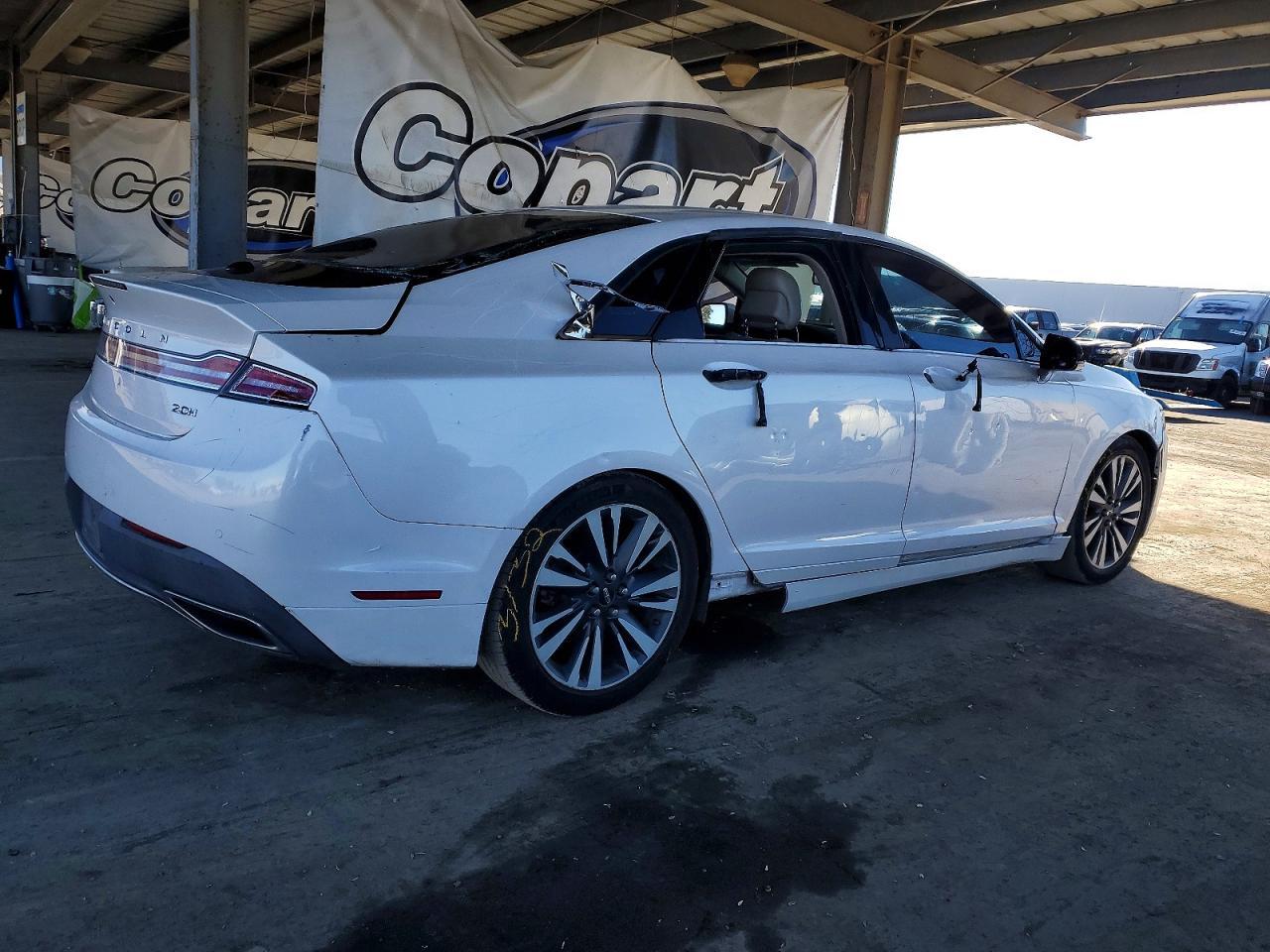 2017 LINCOLN MKZ