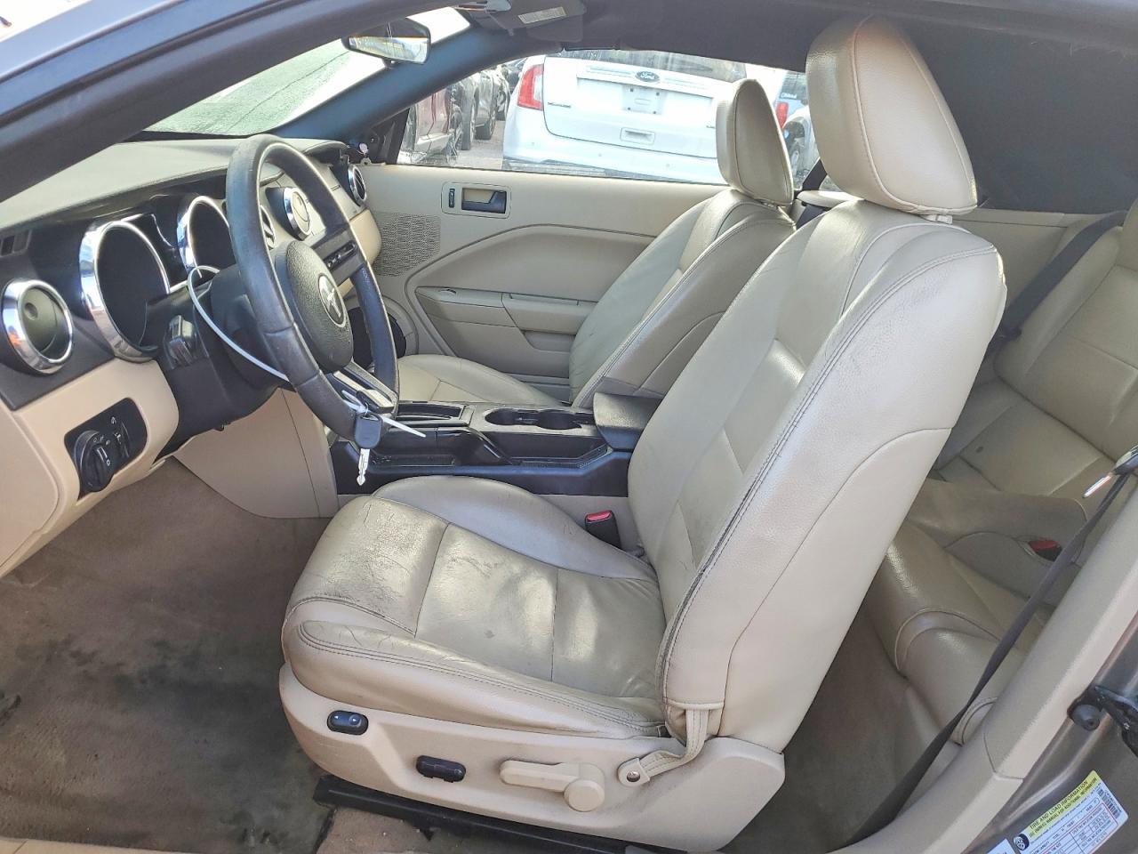 2005 FORD MUSTANG