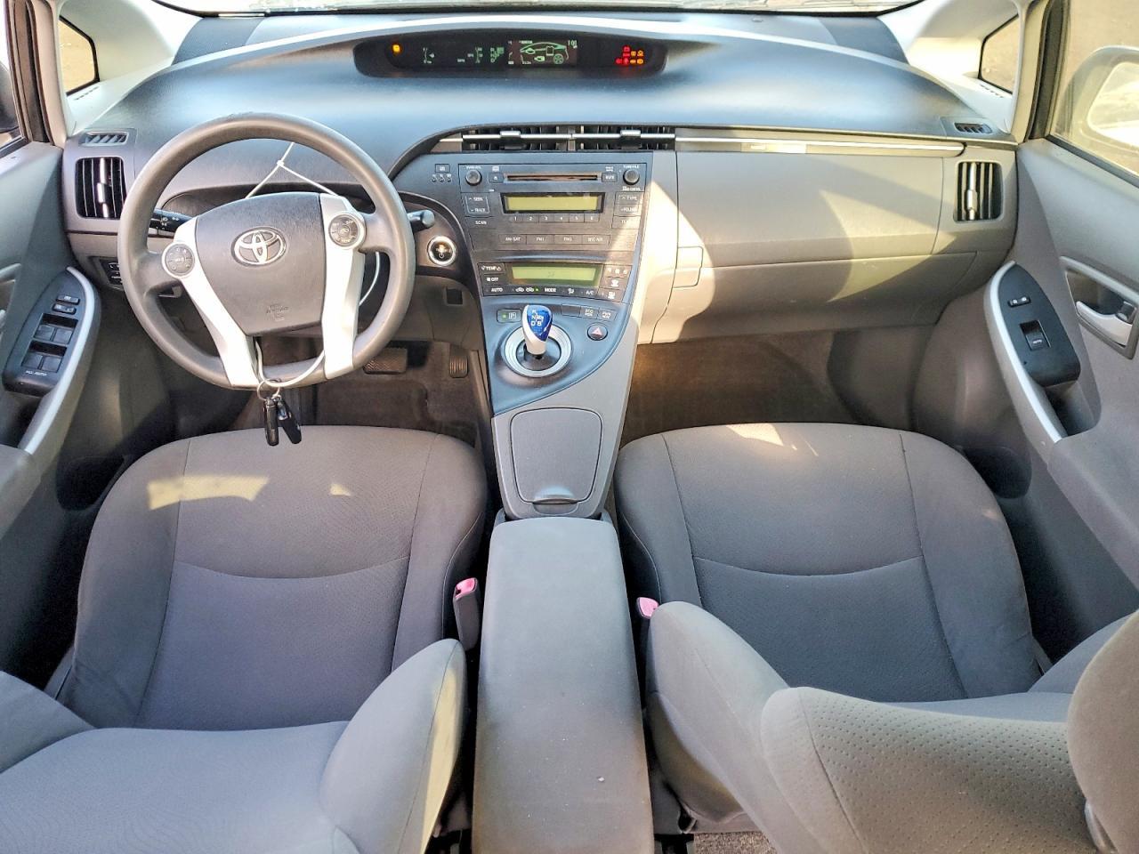 2011 TOYOTA PRIUS