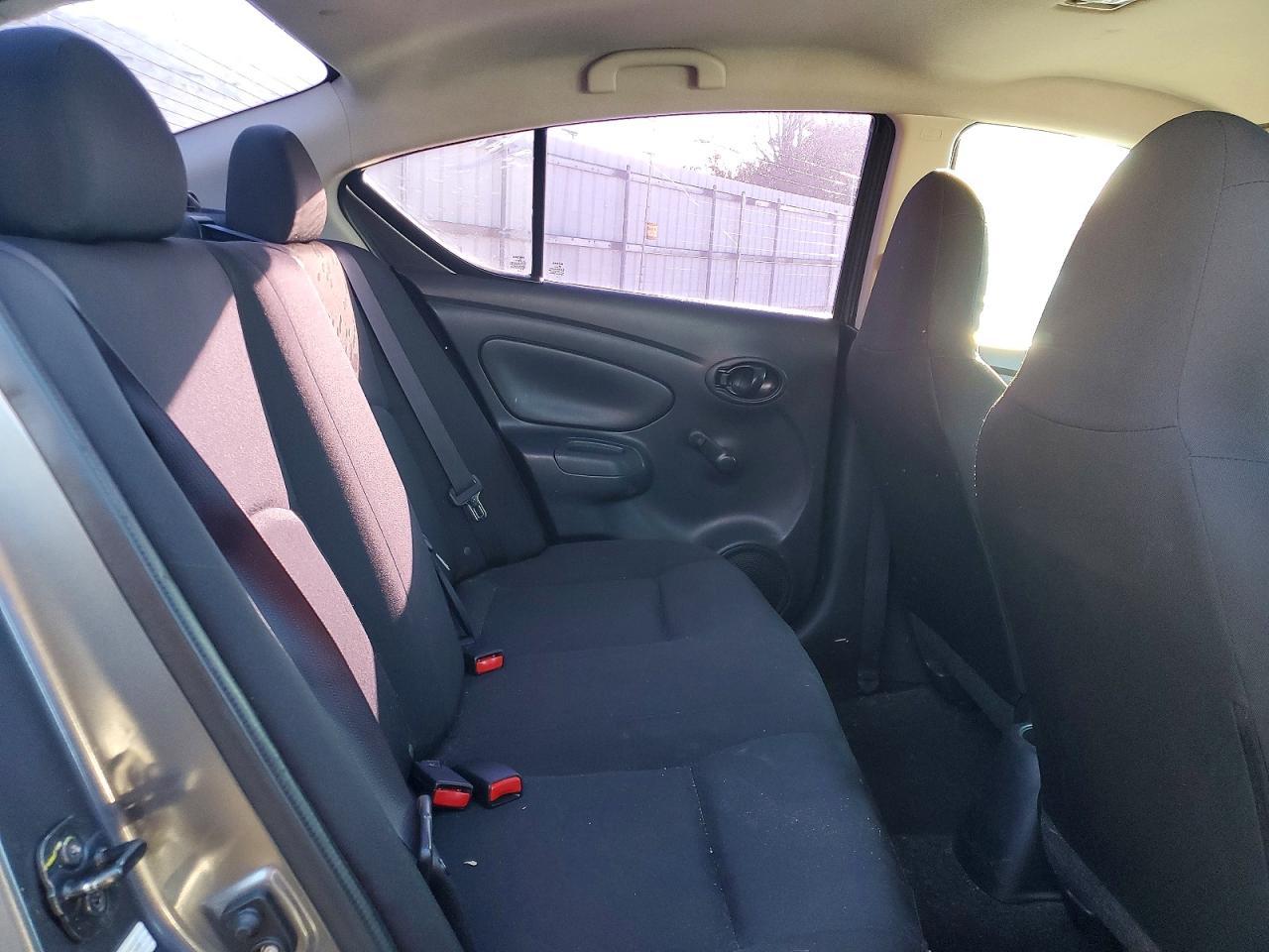 2016 NISSAN VERSA