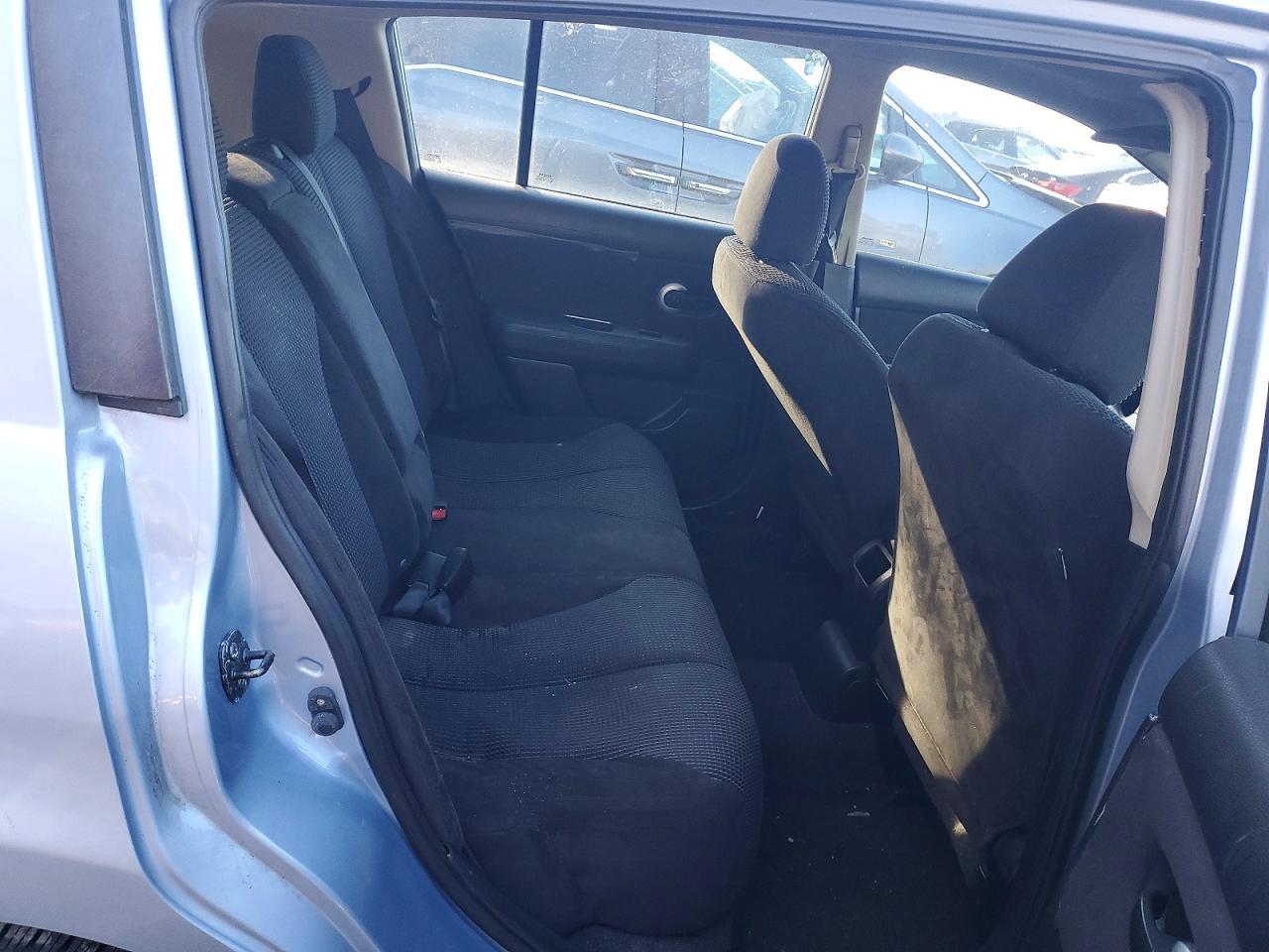 2011 NISSAN VERSA