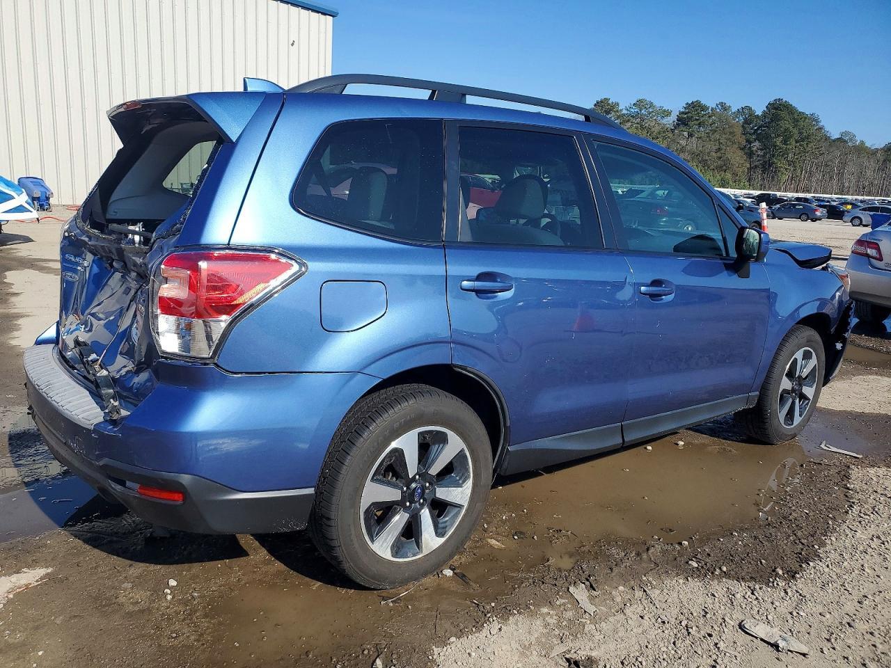 2017 SUBARU FORESTER