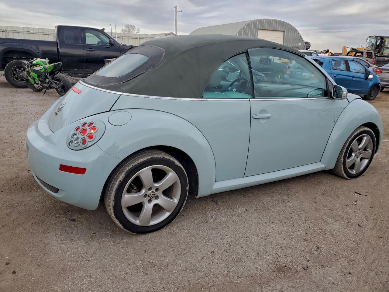 2006 VOLKSWAGEN Beetle