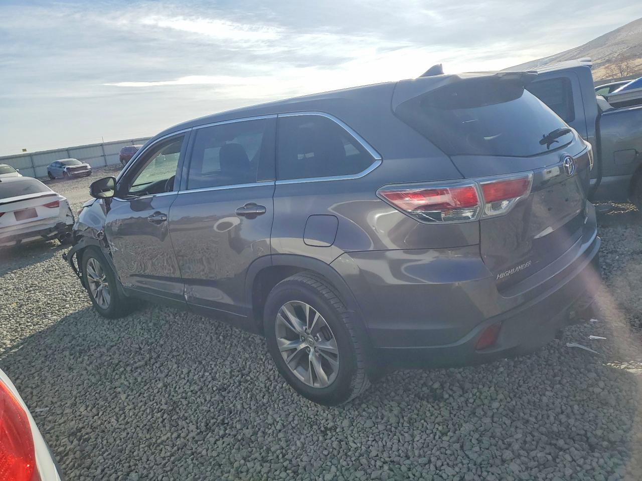 2015 TOYOTA HIGHLANDER