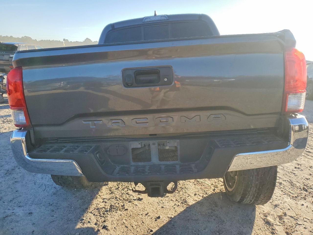 2016 TOYOTA TACOMA