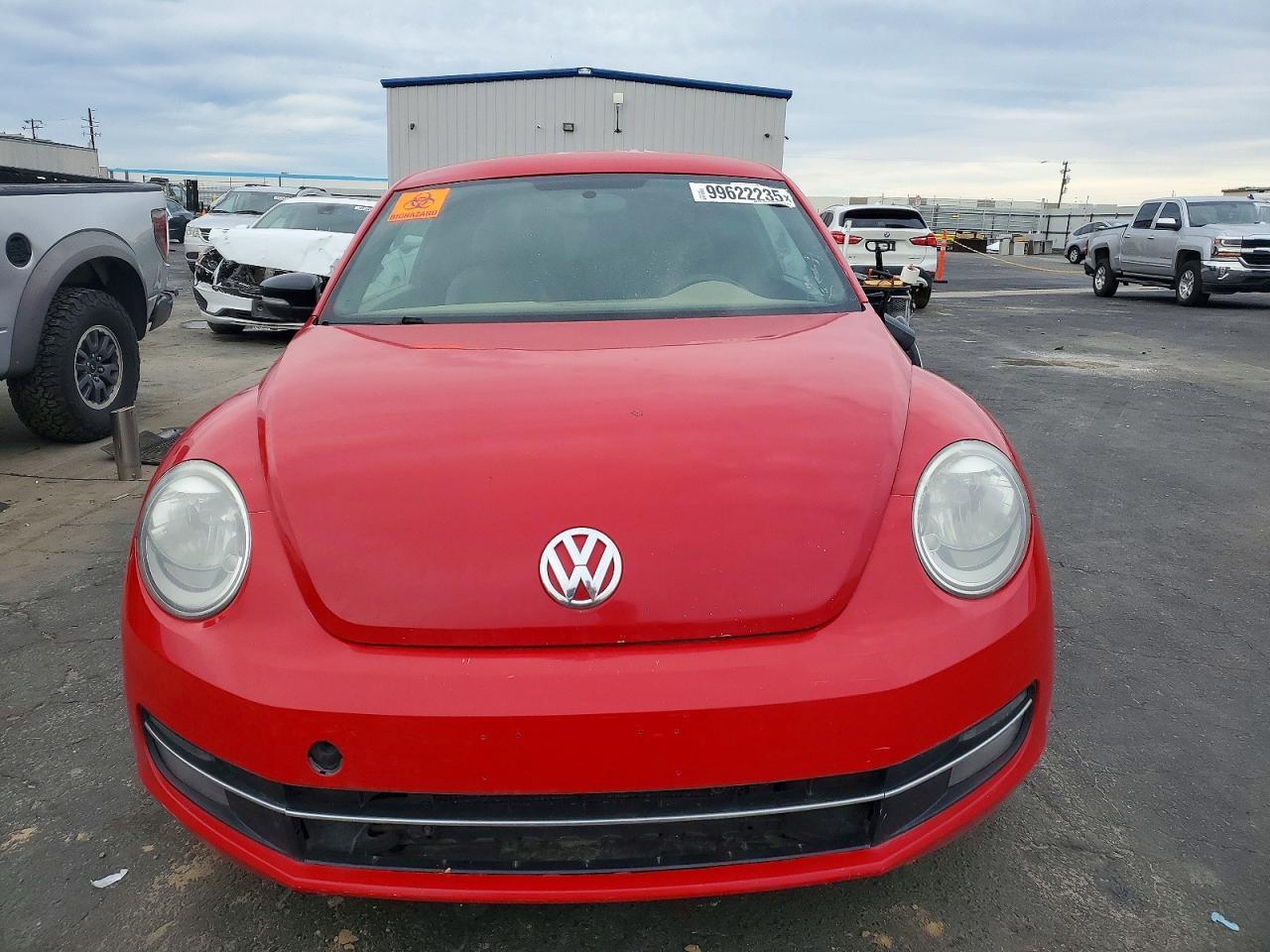 2012 VOLKSWAGEN Beetle