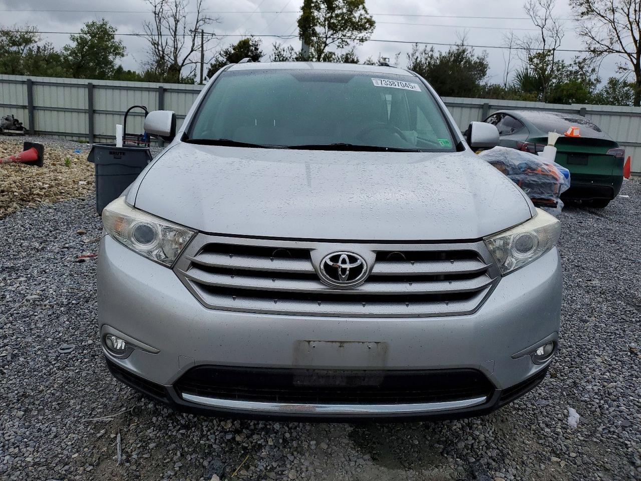 2013 TOYOTA HIGHLANDER