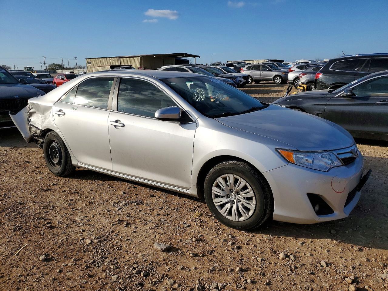 2014 TOYOTA CAMRY