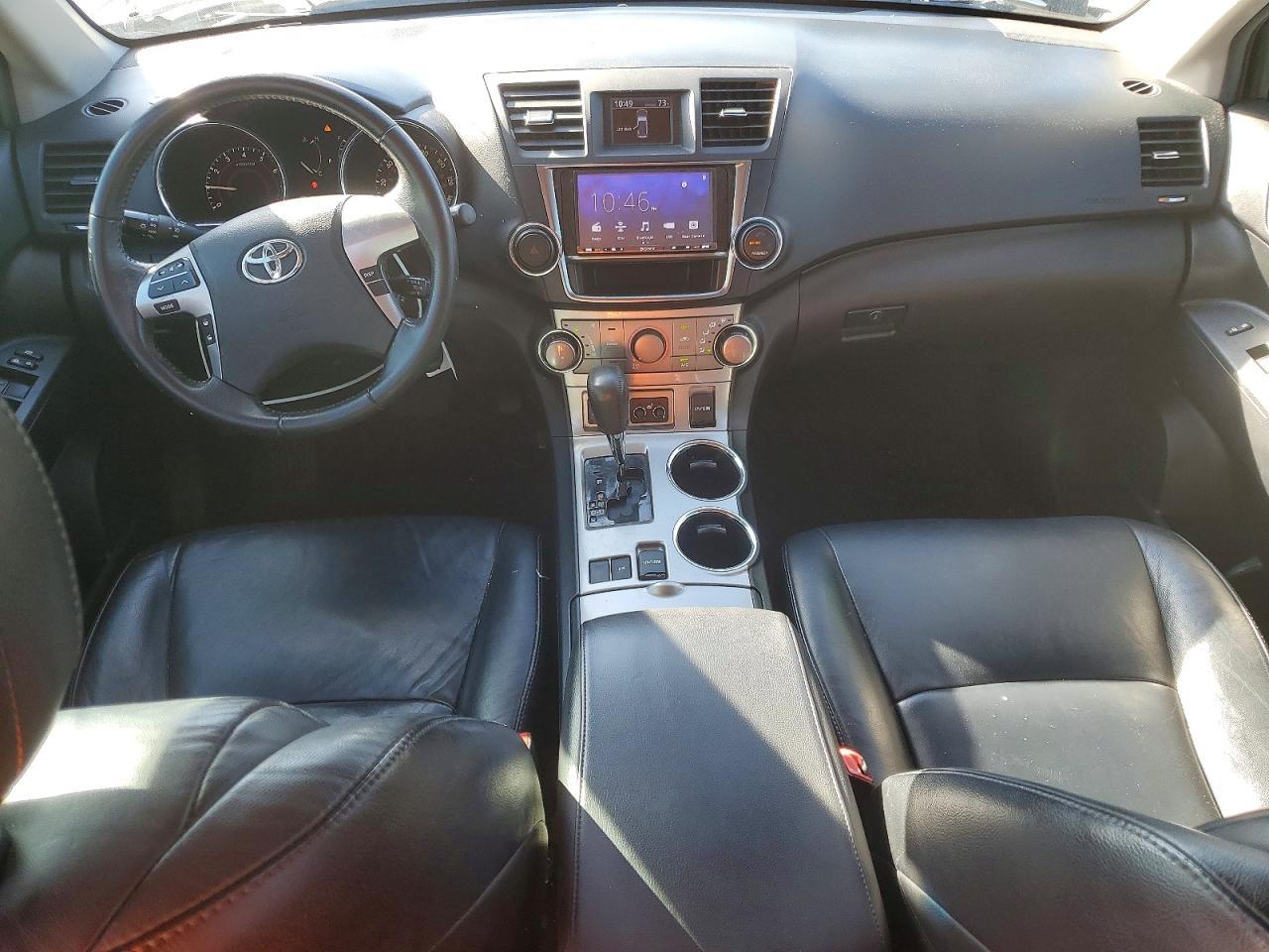 2013 TOYOTA HIGHLANDER