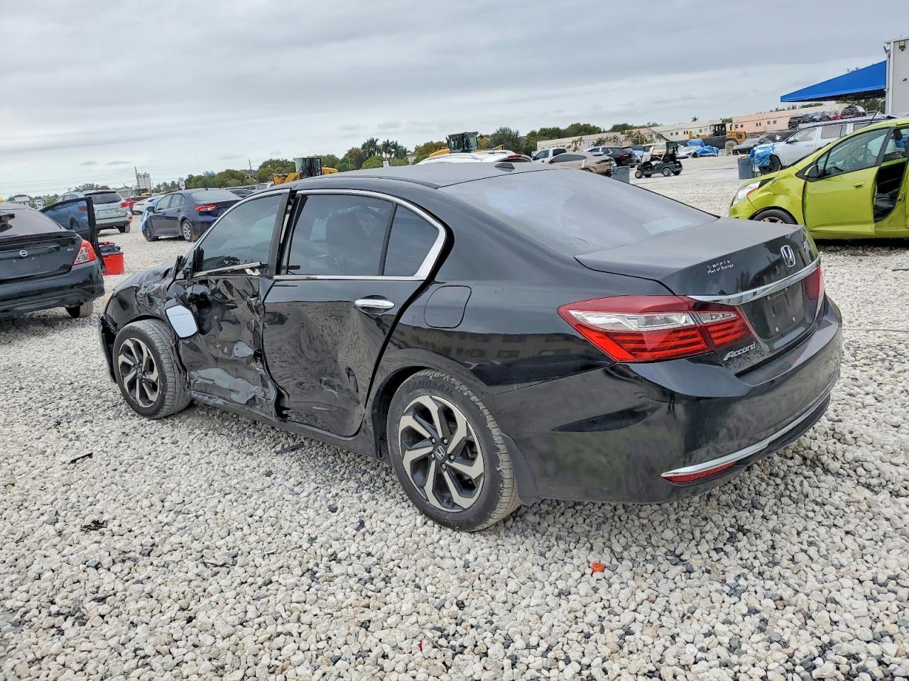2017 HONDA ACCORD