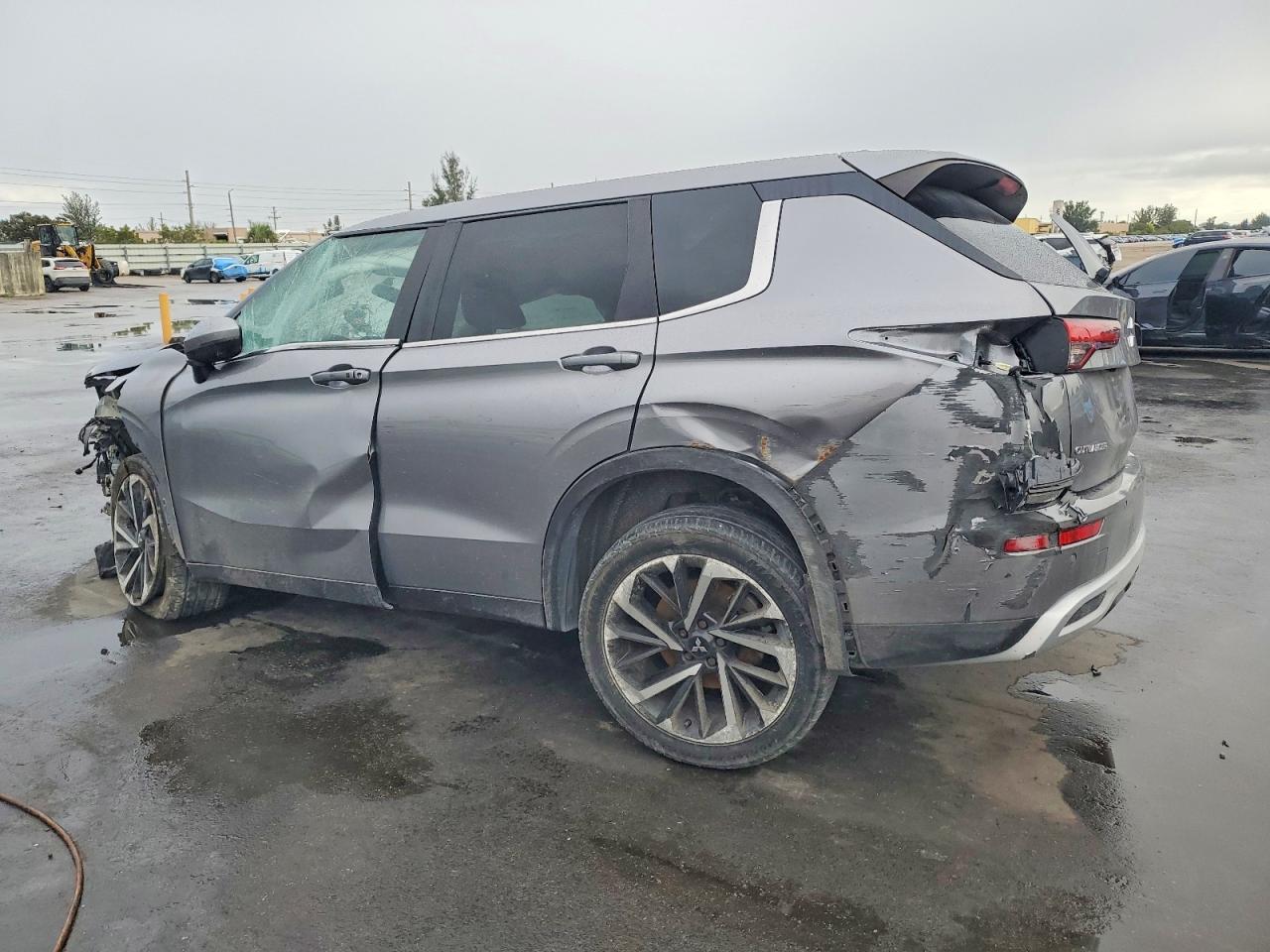 2022 MITSUBISHI outlander