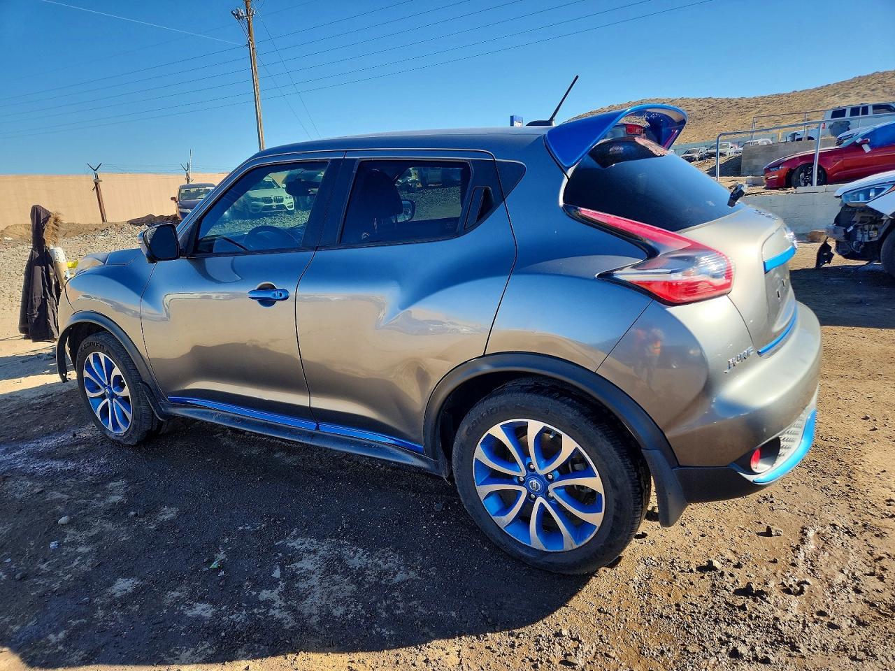 2015 NISSAN Juke