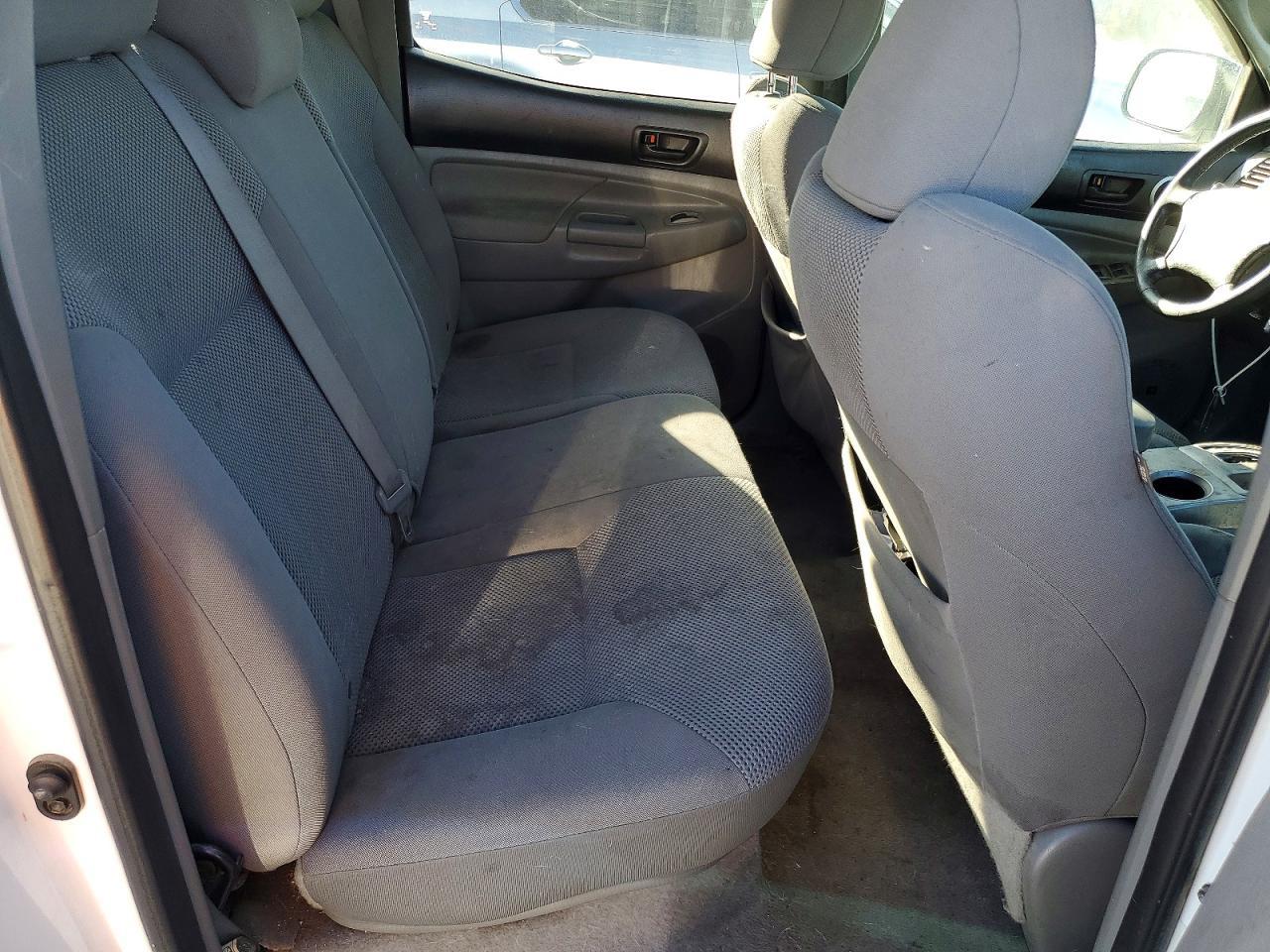 2011 TOYOTA TACOMA