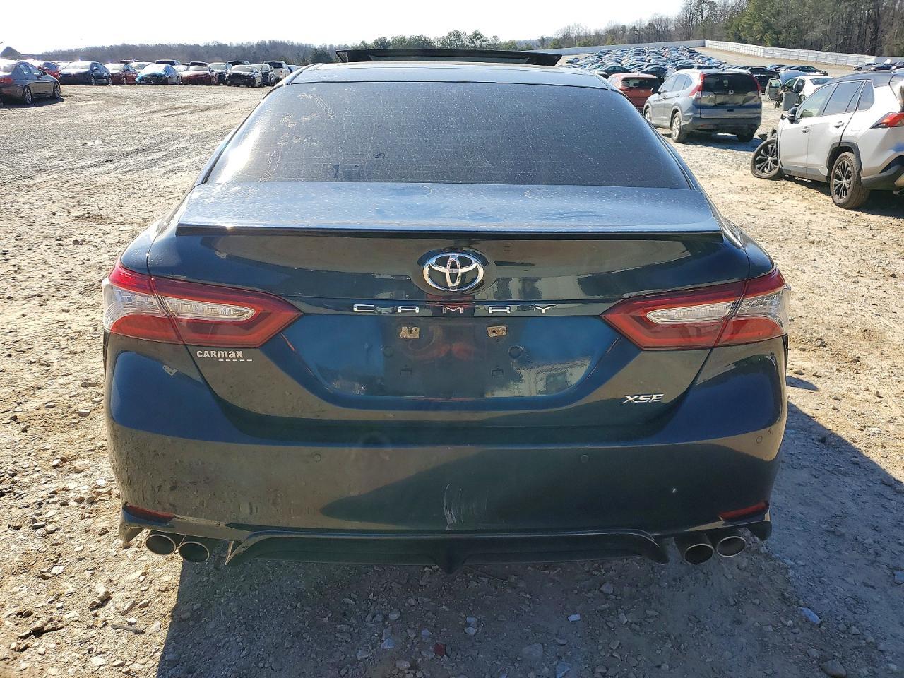 2018 TOYOTA CAMRY