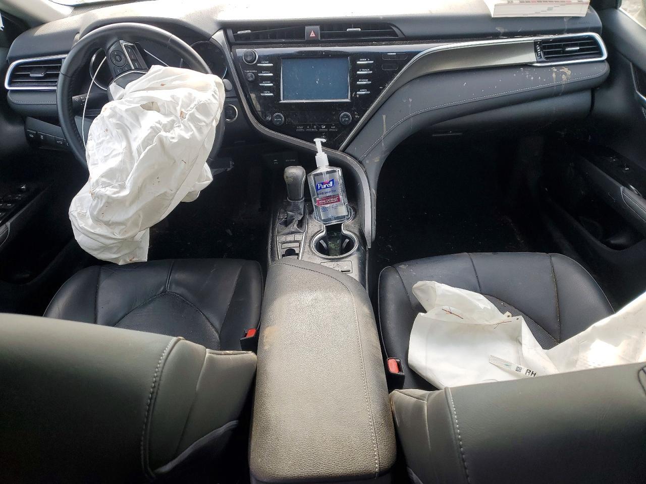 2018 TOYOTA CAMRY
