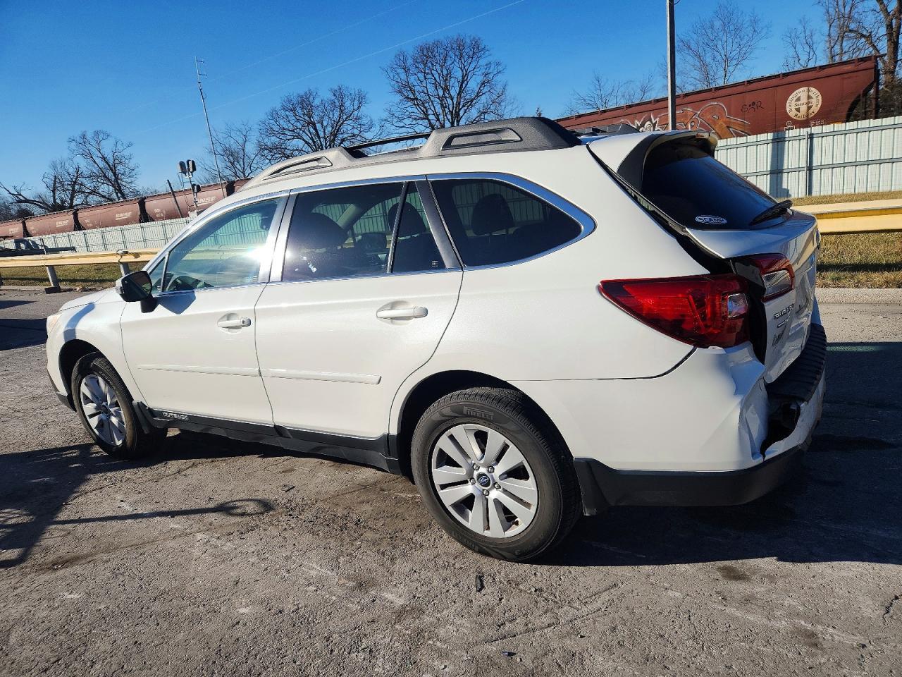 2015 SUBARU Outback