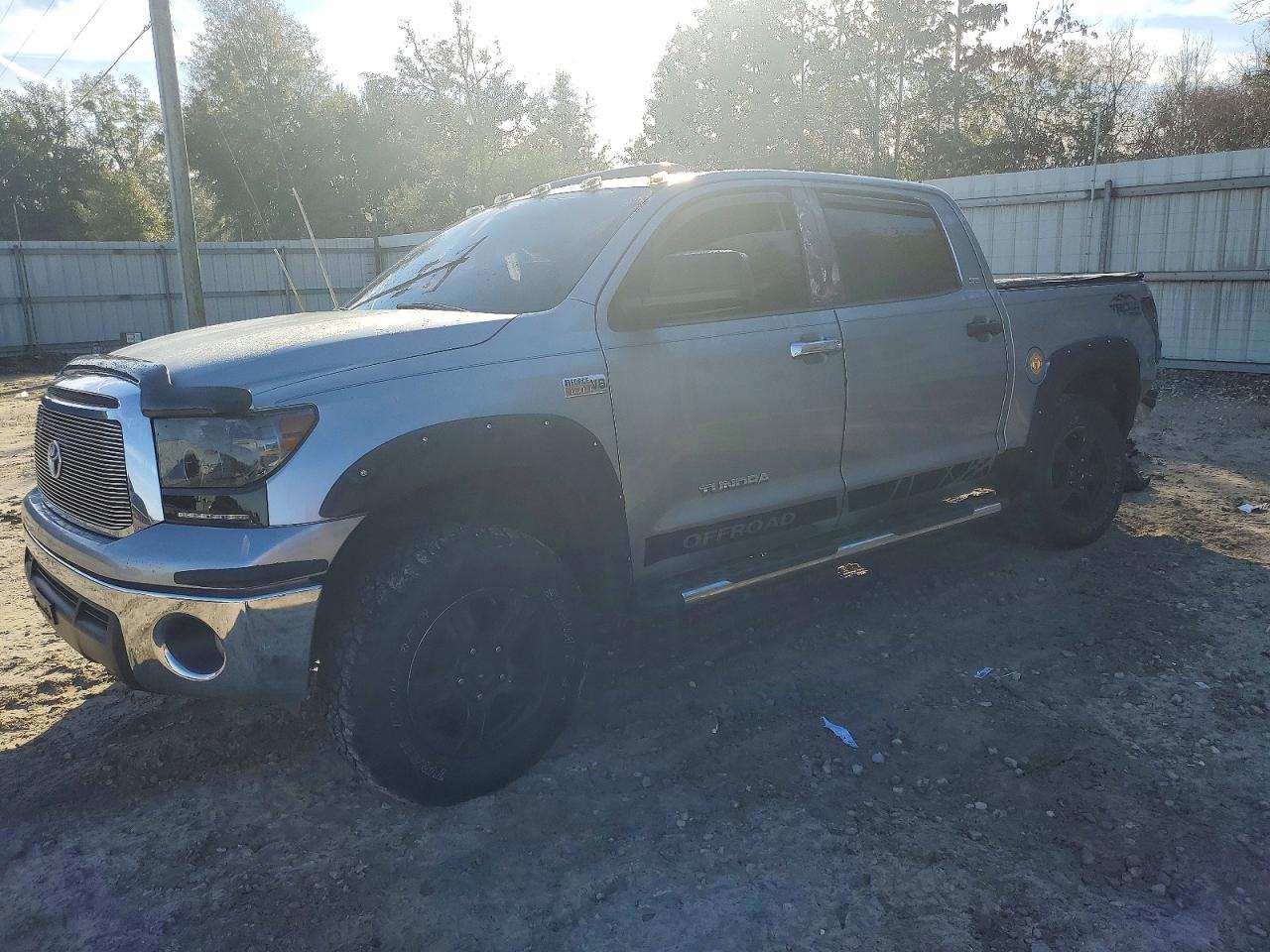 2012 TOYOTA TUNDRA