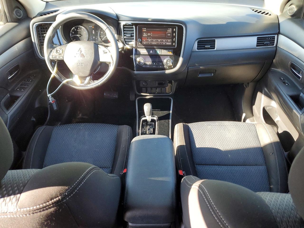 2018 MITSUBISHI outlander