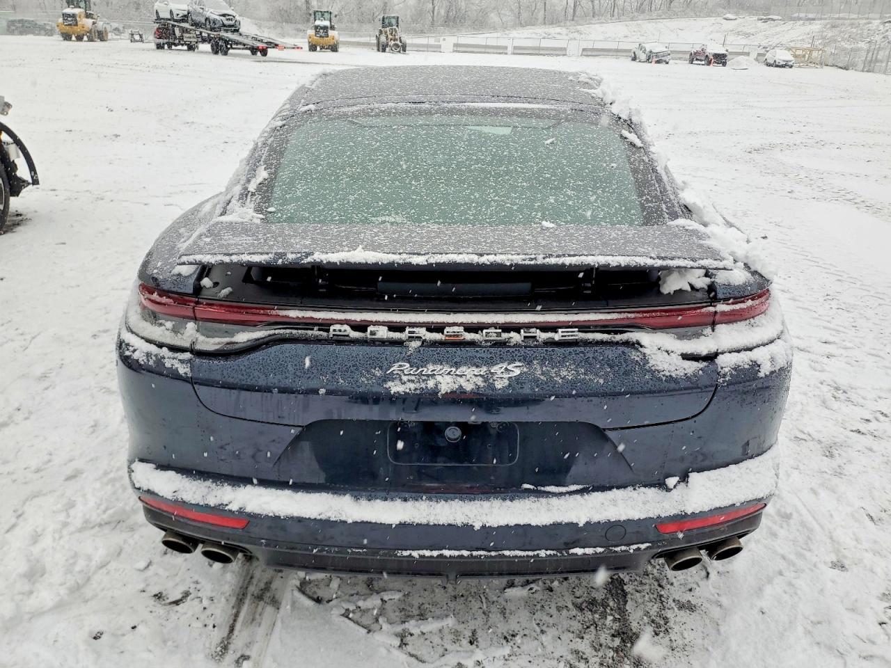 2022 PORSCHE Panamera
