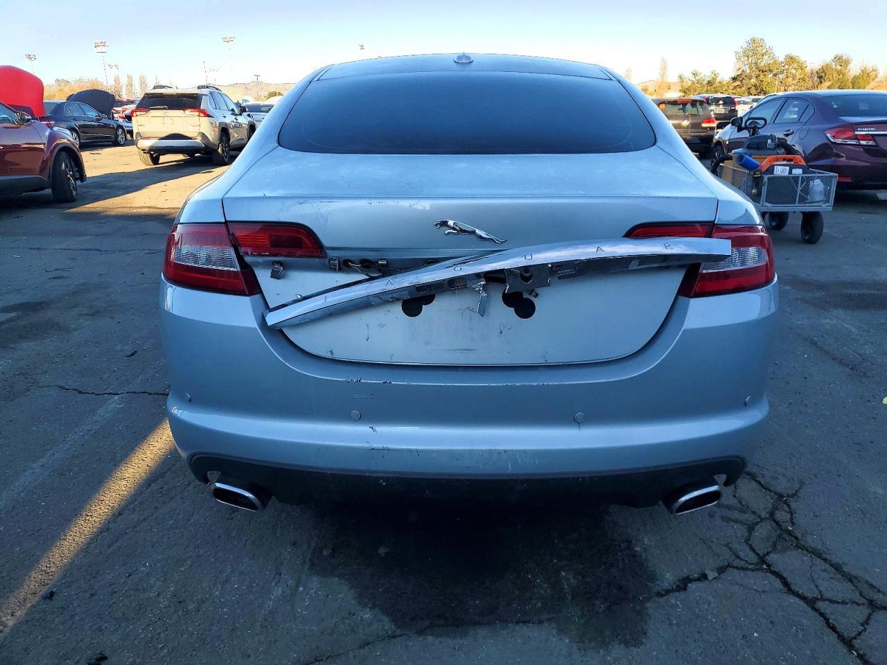 2010 JAGUAR XF