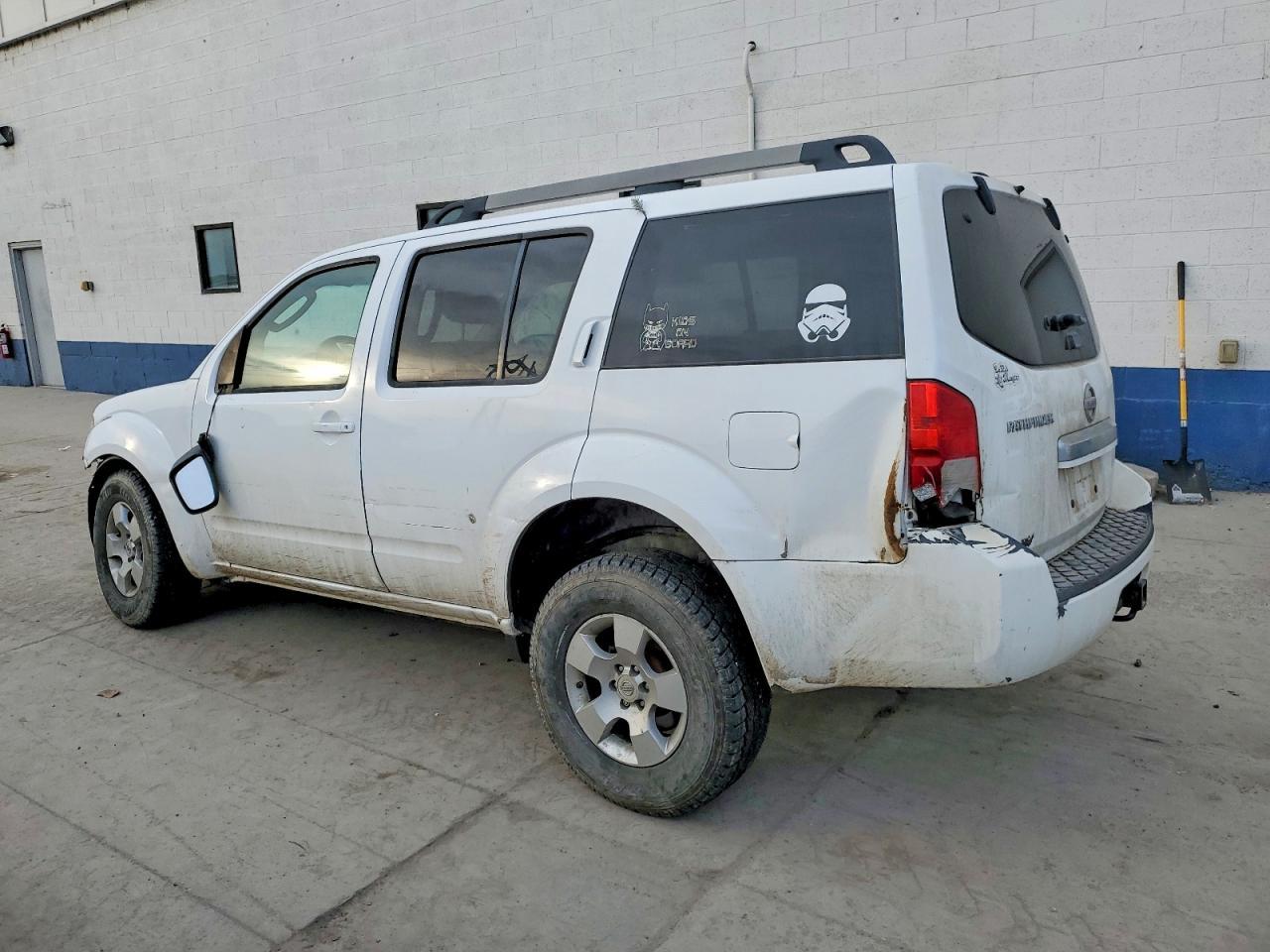 2011 NISSAN PATHFINDER