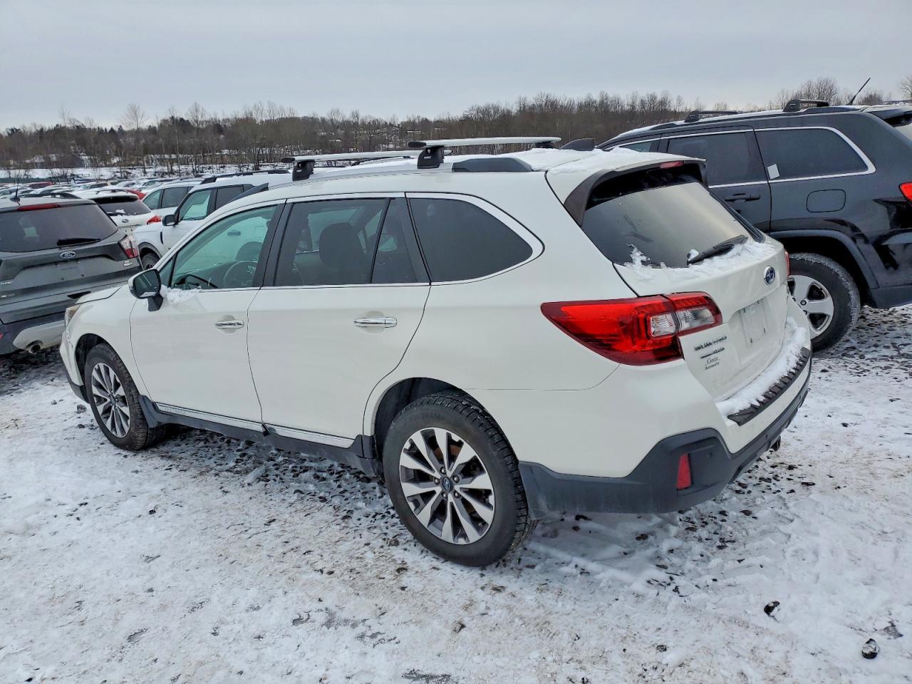 2018 SUBARU Outback