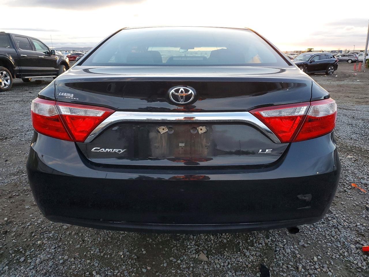 2015 TOYOTA CAMRY