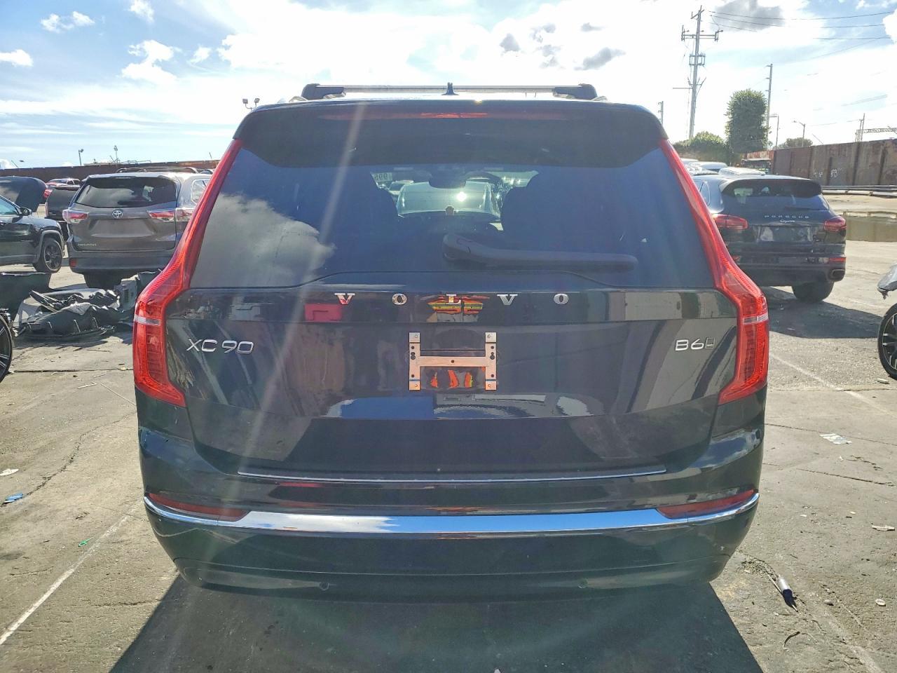 2024 VOLVO XC90