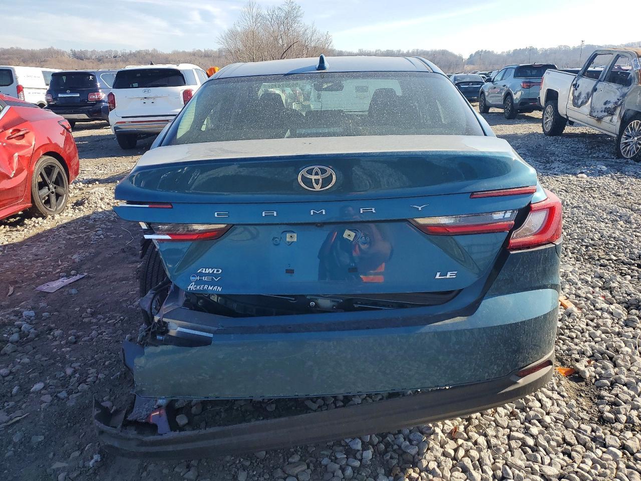 2025 TOYOTA CAMRY