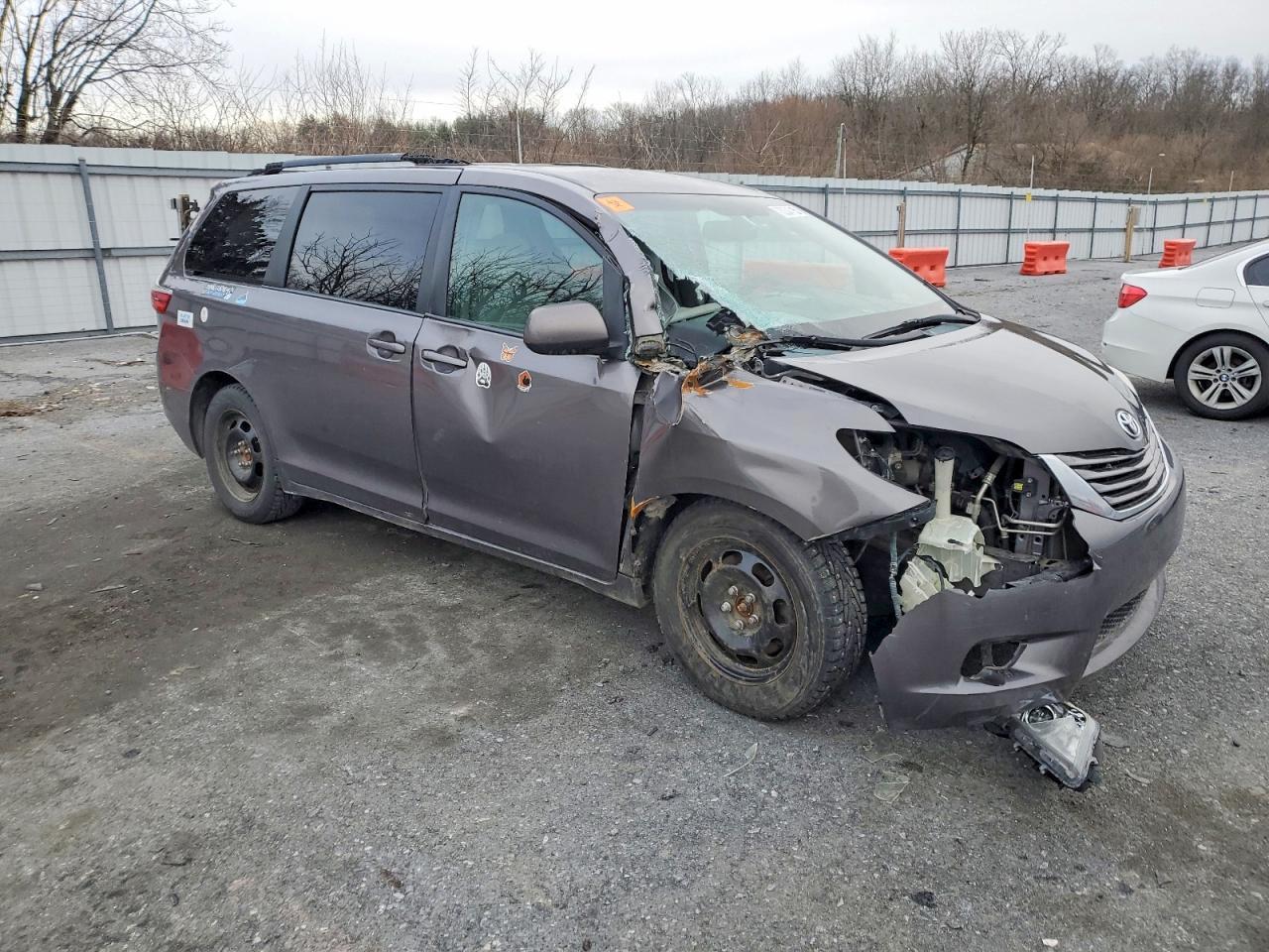 2015 TOYOTA SIENNA