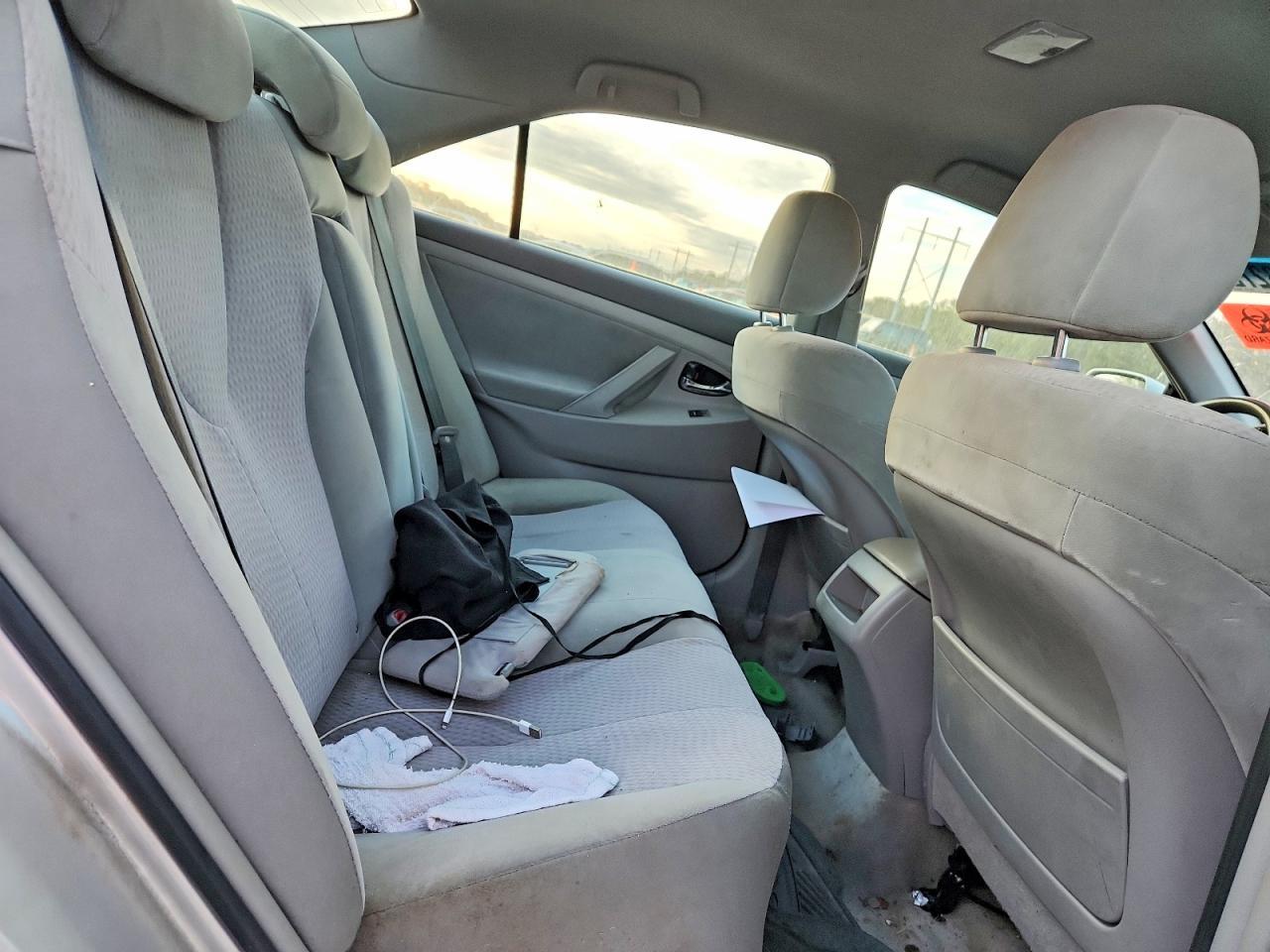 2011 TOYOTA CAMRY