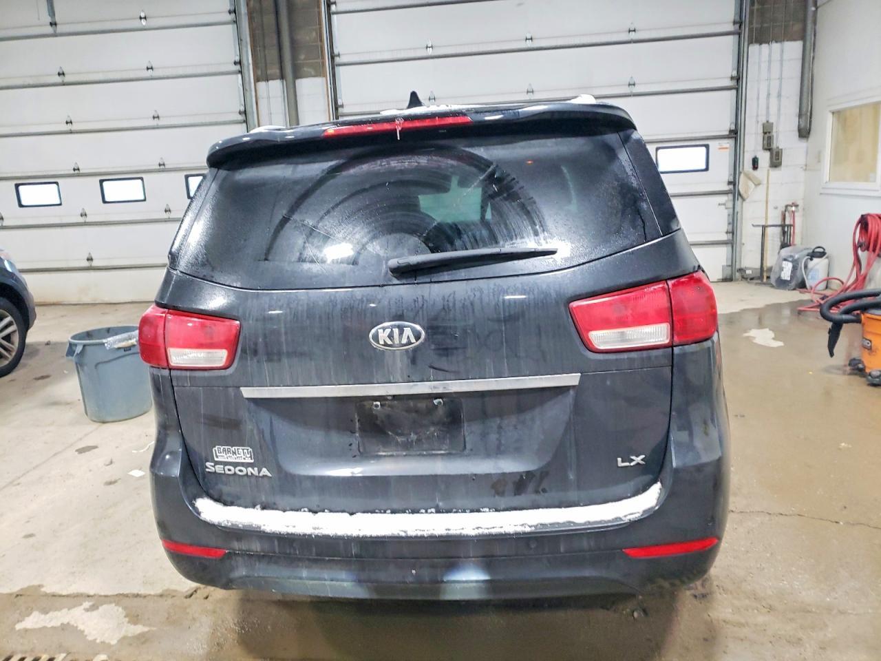 2015 KIA SEDONA