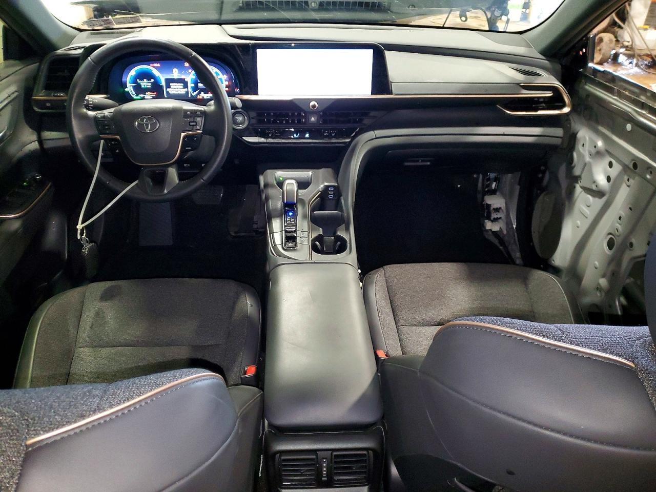 2023 TOYOTA Crown