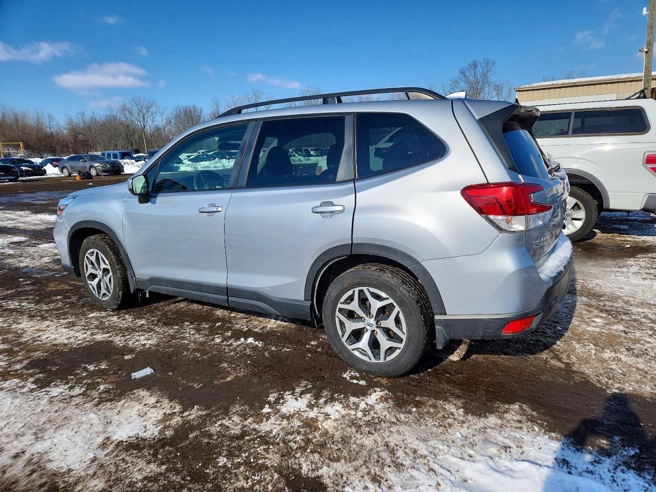 2020 SUBARU FORESTER