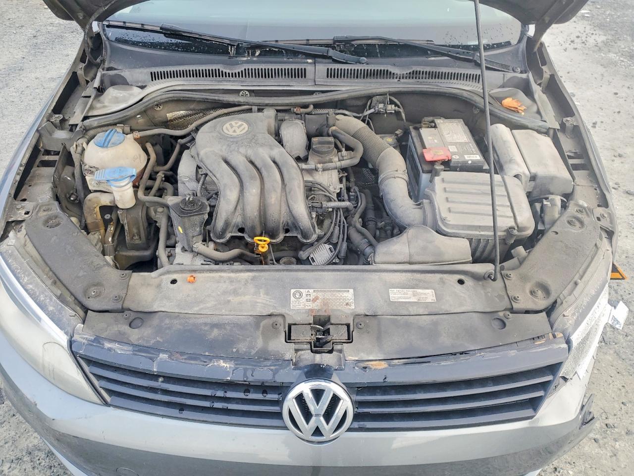2013 VOLKSWAGEN JETTA