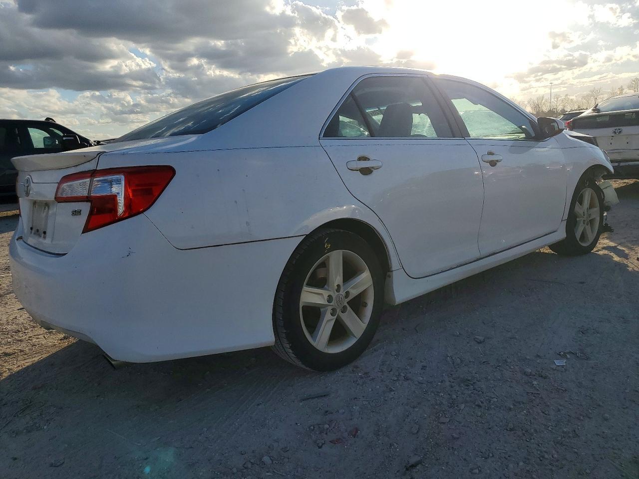 2012 TOYOTA CAMRY