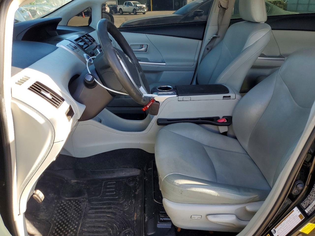 2012 TOYOTA PRIUS V