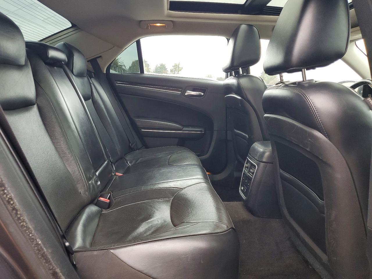 2016 CHRYSLER 300