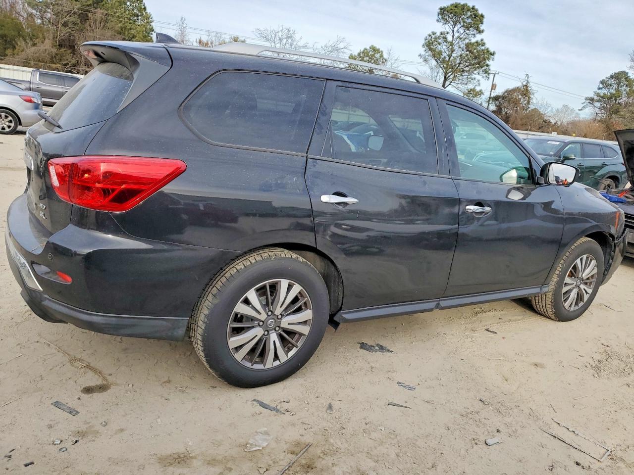2019 NISSAN PATHFINDER
