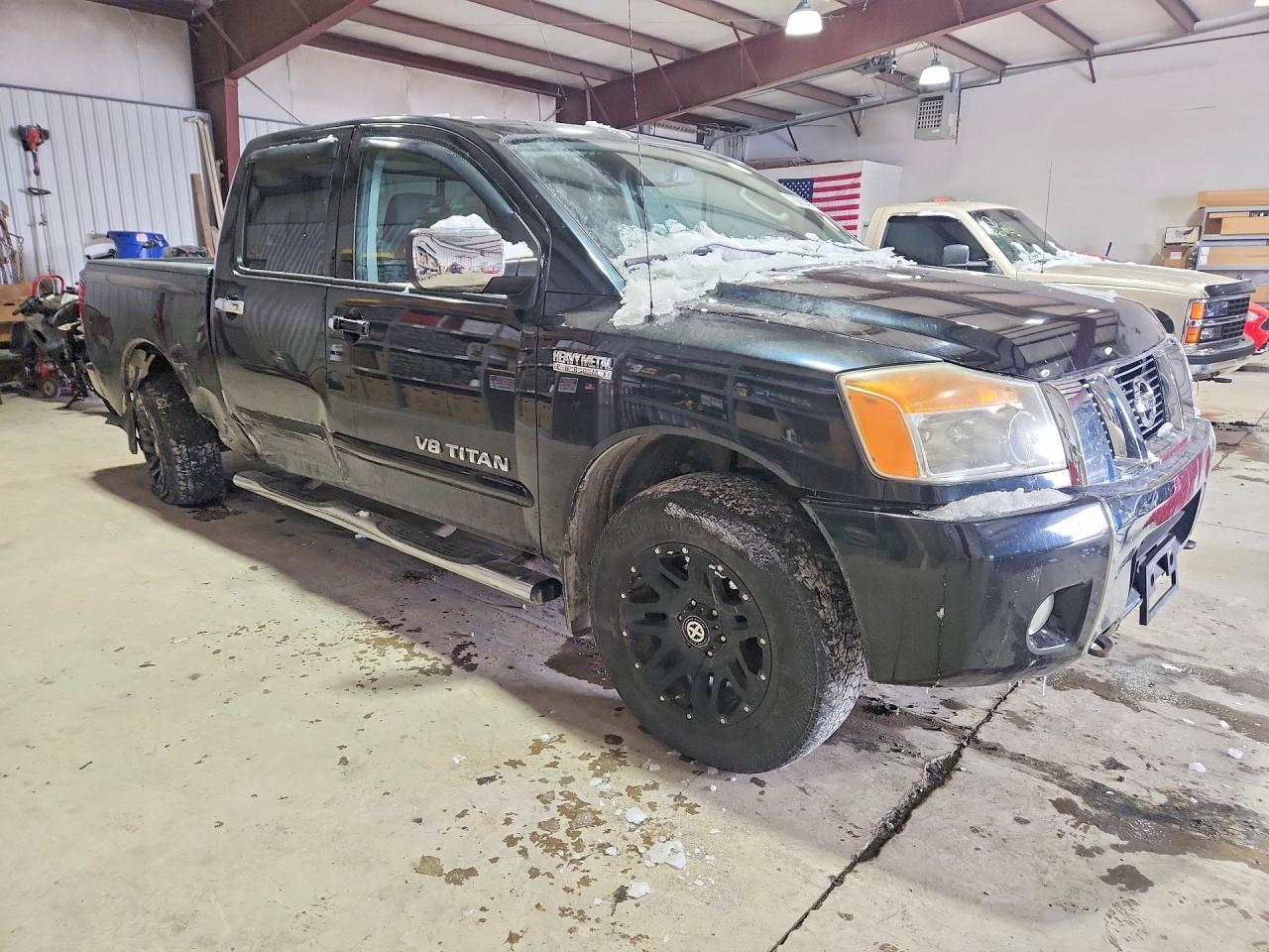 2011 NISSAN Titan